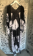 Load image into Gallery viewer, STEVIE TIE DYE LONG KIMONO